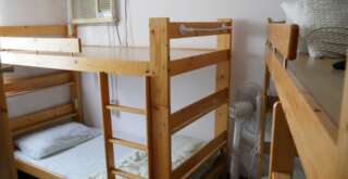 ゲストハウスのドミトリー部屋